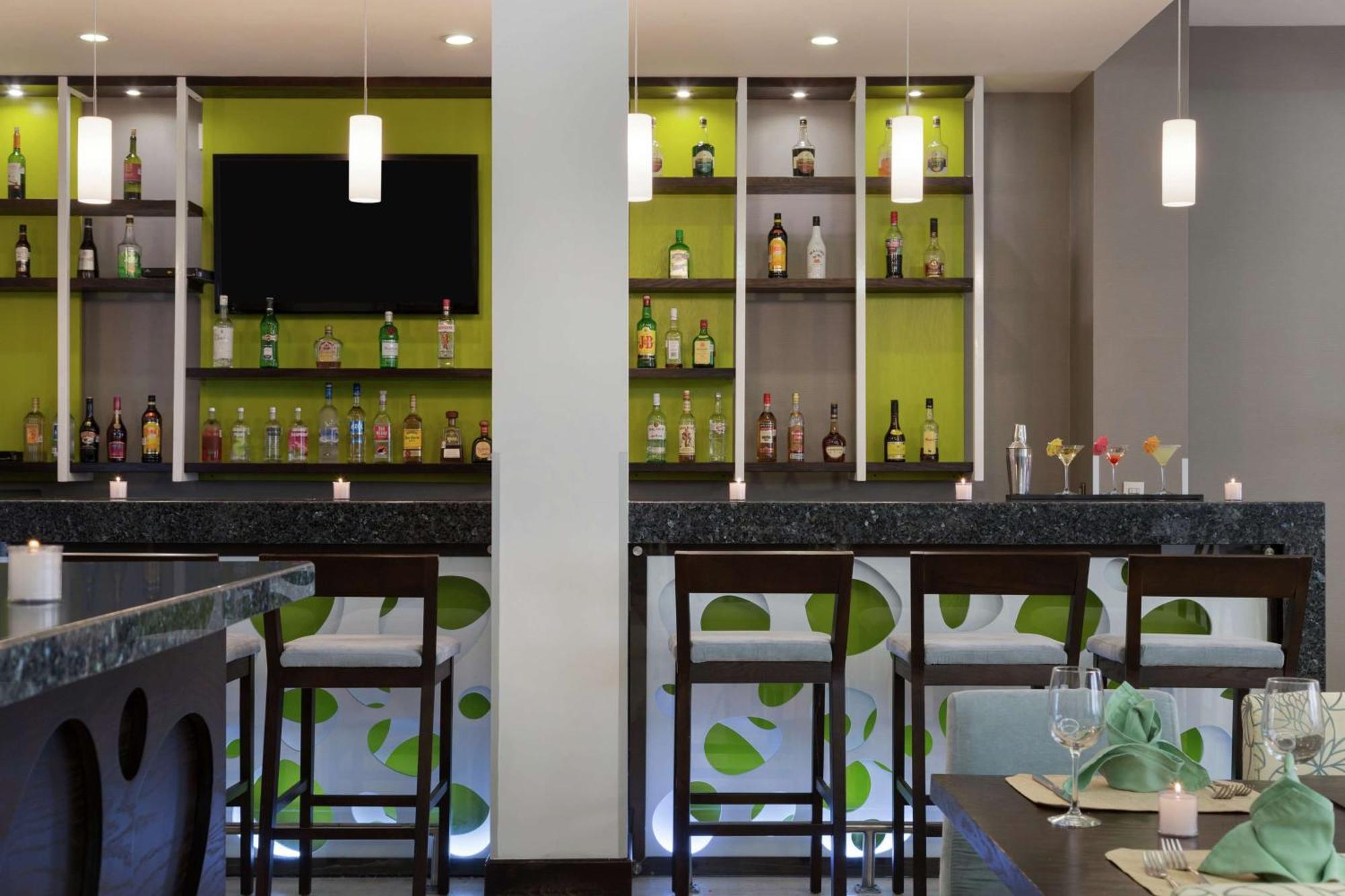 Hilton Garden Inn Querétaro Extérieur photo