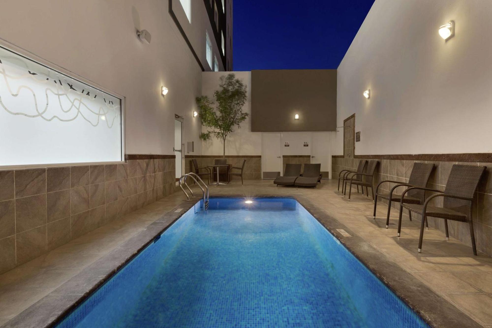 Hilton Garden Inn Querétaro Extérieur photo