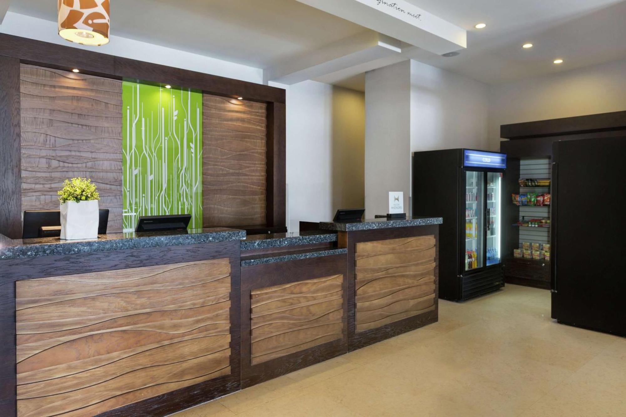 Hilton Garden Inn Querétaro Extérieur photo