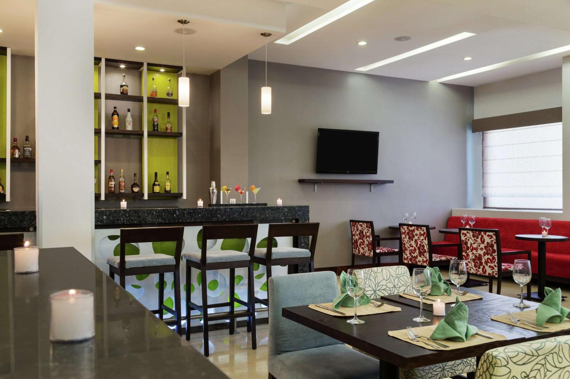 Hilton Garden Inn Querétaro Extérieur photo